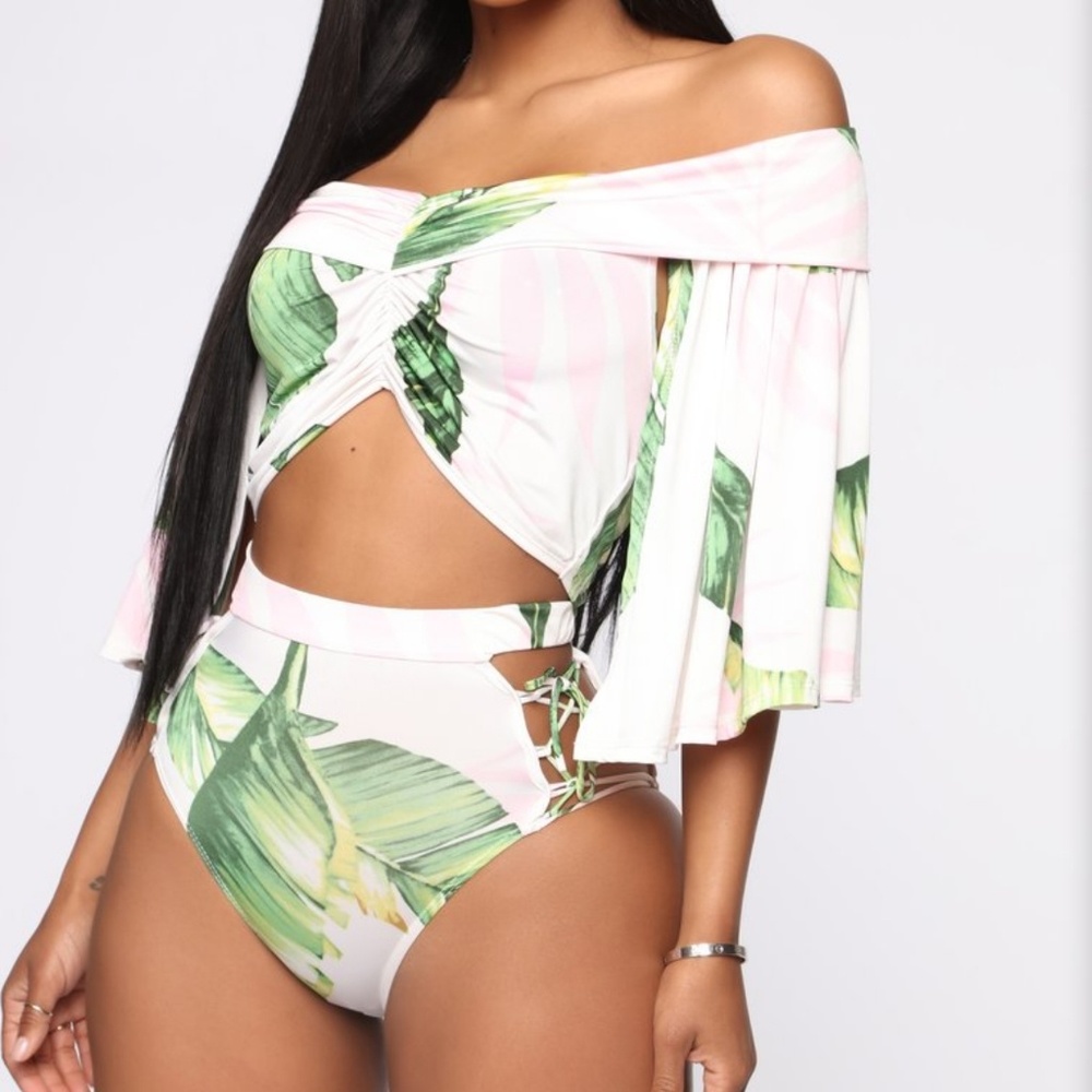Fashion Nova 2-piece bathing suit swimsuit